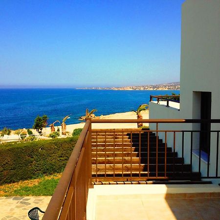 Aura Holiday Villas Paphos Exteriör bild