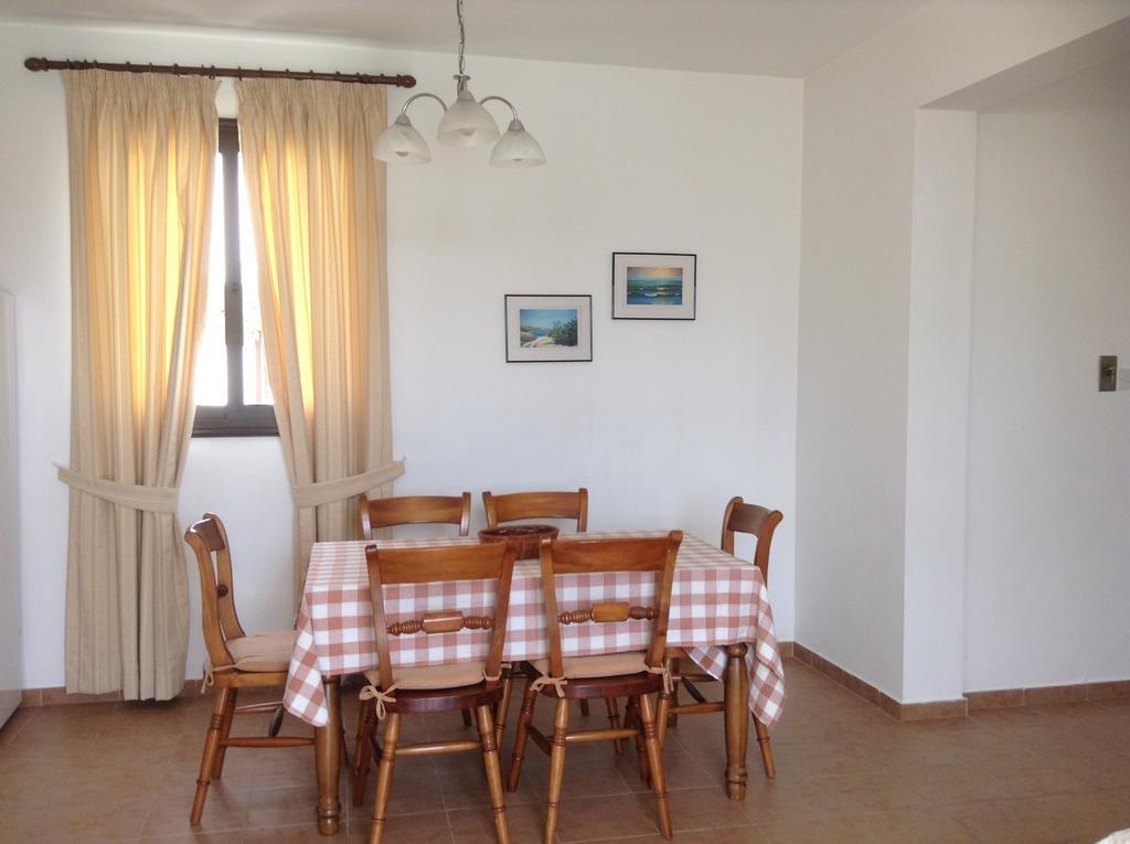Aura Holiday Villas Paphos Exteriör bild