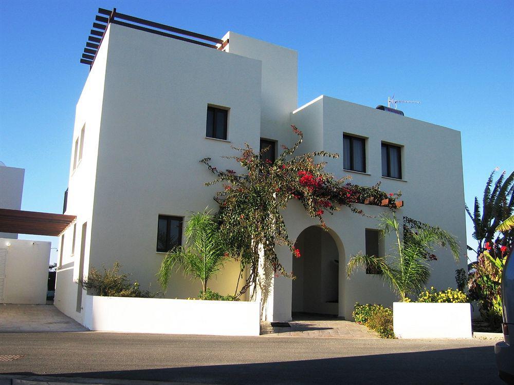 Aura Holiday Villas Paphos Exteriör bild