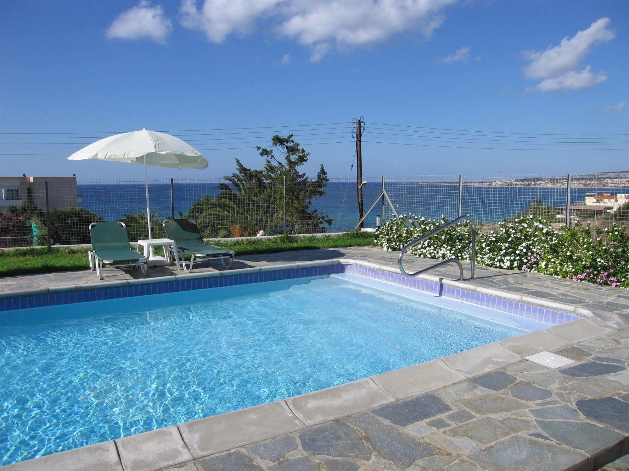 Aura Holiday Villas Paphos Exteriör bild